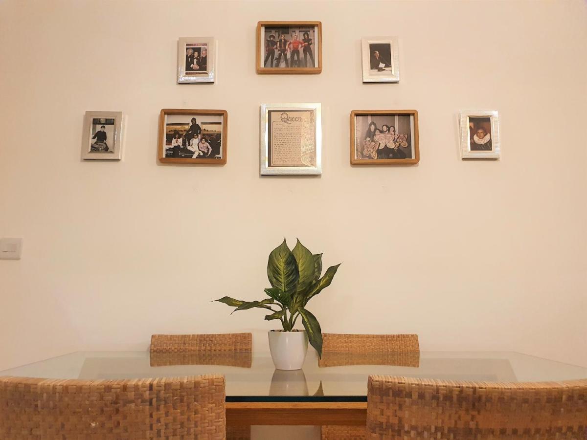 ترورو The Taylor Suite - Stunning 2-Ensuite Beds, Cathedral View Roof Garden المظهر الخارجي الصورة